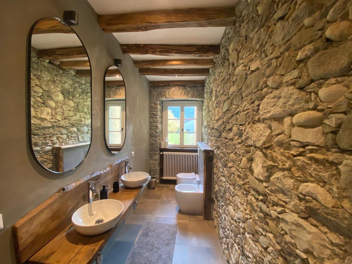 Mountain Cabin Valsesia Appartement Stella Varallo Bagian luar foto